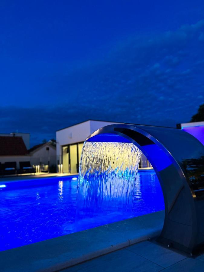 Holiday Luxury Resort Sundance تروغير المظهر الخارجي الصورة